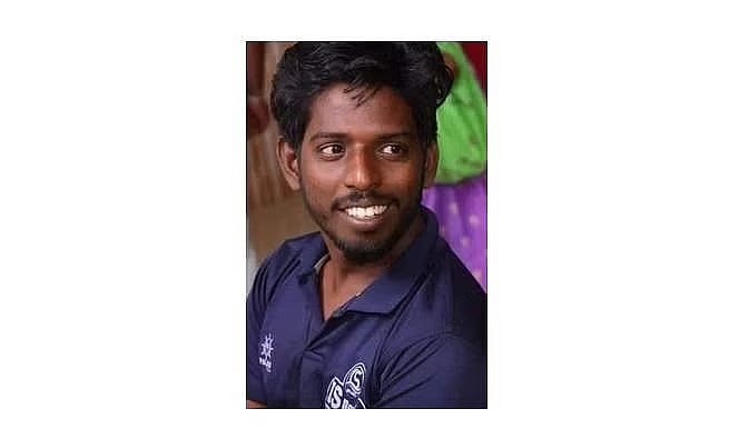 பைக்கில் செல்லும்போது குறுக்கே வந்த மாடு: விபத்தில் சிக்கி மூளைச்சாவடைந்த மகன் -பெற்றோர் செய்த நெகிழ்ச்சி