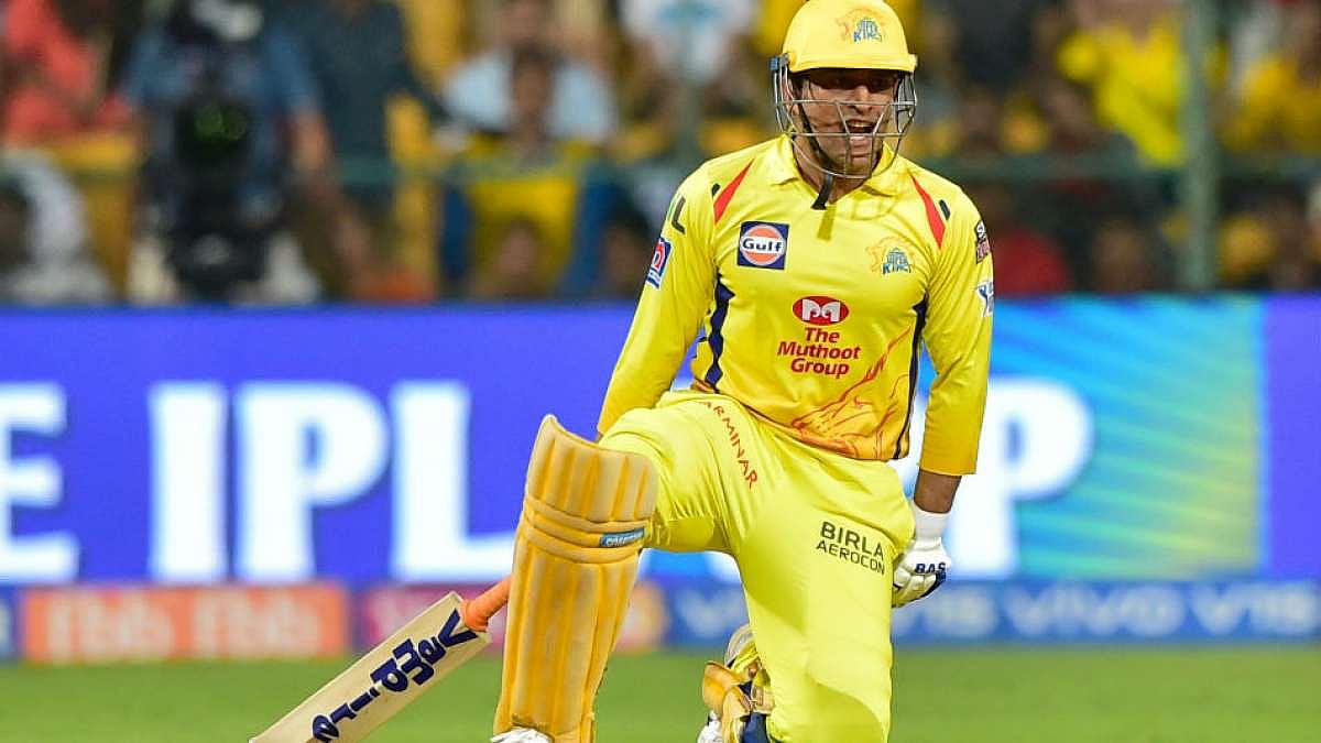 "தோனி நினைத்து இருந்தால் இன்னும் சில ஆண்டுகள் அதை செய்து இருக்கலாம்" -வாசிம் அக்ரம் கூறியது என்ன ?