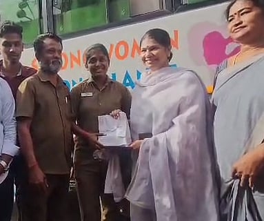 கோவை பெண் ஓட்டுநர் ஷர்மிளாவுடன் பேருந்தில் பயணித்த கனிமொழி எம்.பி.. Surprise விசிட்டுக்கான காரணம் என்ன ?