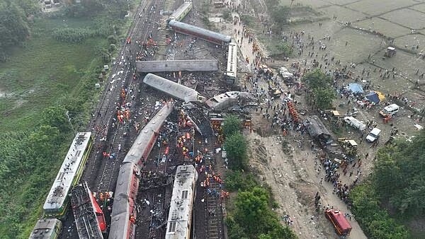 #FactCheck: ஒடிசா ரயில் விபத்து குறித்து அவதூறு.. வெறுப்பை தூண்டும் வகையில் பதிவிட்ட பாஜக பிரமுகர் கைது !