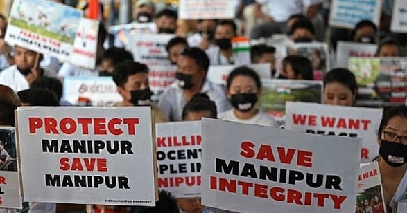 ”நாட்டை காத்த தன்னால் மனைவியை காக்க முடியவில்லை”..  நிர்வாணப்படுத்தப்பட்ட பெண்ணின் கணவர் வேதனை!