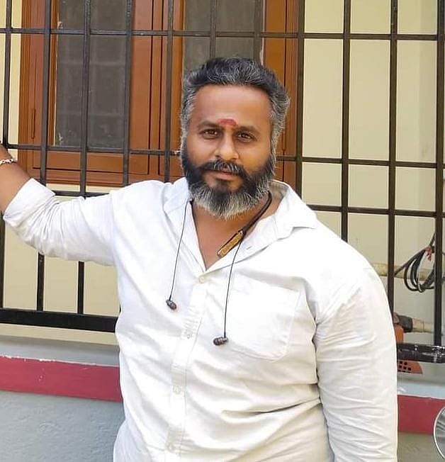 காவல் உதவி ஆய்வாளருக்கு நீதிமன்ற வளாகத்தில் கொலை மிரட்டல்.. பாஜக நிர்வாகியை தட்டி தூக்கிய போலிஸ் !