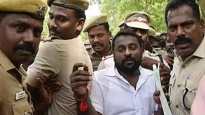 கையெழுத்திடாமல் டிமிக்கி.. பாஜக மாநில செயலாளர் SG சூர்யாவின் 2 மனுக்களும் தள்ளுபடி.. நீதிமன்றம் அதிரடி!