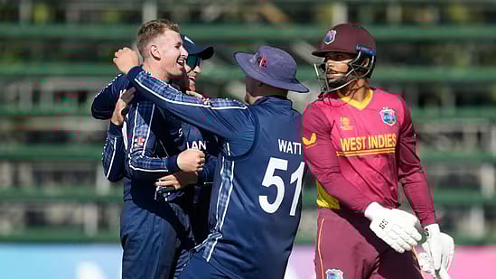 வரலாற்றில் முதல்முறை..  உலகக்கோப்பையிலிருந்து வெளியேறியது மேற்கிந்திய தீவுகள் அணி.. ரசிகர்கள் அதிர்ச்சி!