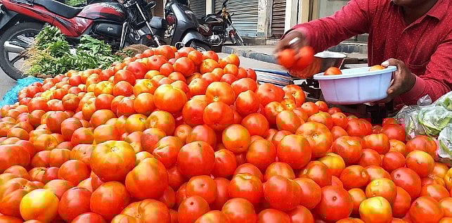 50 கிலோ தக்காளி திருட்டு.. ரூ.1.50 லட்சம் மதிப்பு: கர்நாடகாவில் நடந்த அதிர்ச்சி சம்பவம்!