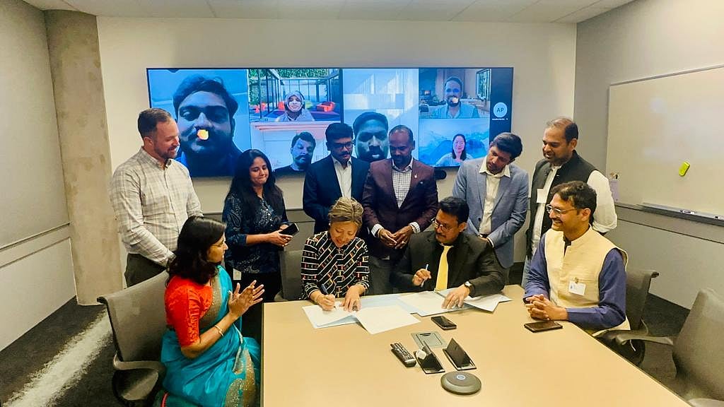 இந்தியாவிலேயே முதன்முறை..  Microsoft நிறுவனத்துடன் தமிழ்நாடு பள்ளிக் கல்வித்துறை புரிந்துணர்வு ஒப்பந்தம்!