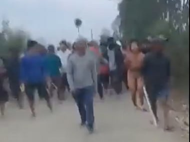 மணிப்பூர்.. 2 பெண்களை நிர்வாணமாக்கி ஊர்வலமாக அழைத்து சென்று பலாத்காரம்.. தடுத்த சகோதரர் அடித்துக்கொலை !