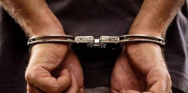 காரில் வைத்து மனைவியை எரித்துக் கொன்ற கணவன்.. விசாரணையில் வெளிவந்த பகீர் தகவல்!