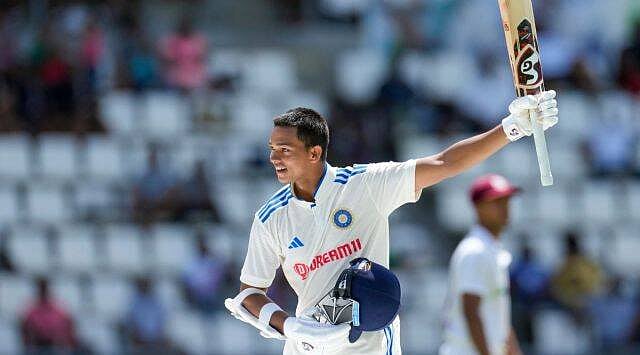 முன்னாள் ஜாம்பவான் மேற்கிந்திய தீவுகள் அணியை சிதைத்து வென்ற இந்தியா.. பந்துவீச்சில் கலக்கிய அஸ்வின் !