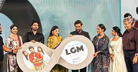”என்னை CSK அணியில் சேர்த்துக்குங்க”.. வாய்ப்பு கேட்ட நடிகர் யோகி பாபு: தோனி சொன்ன பதில் என்ன?
