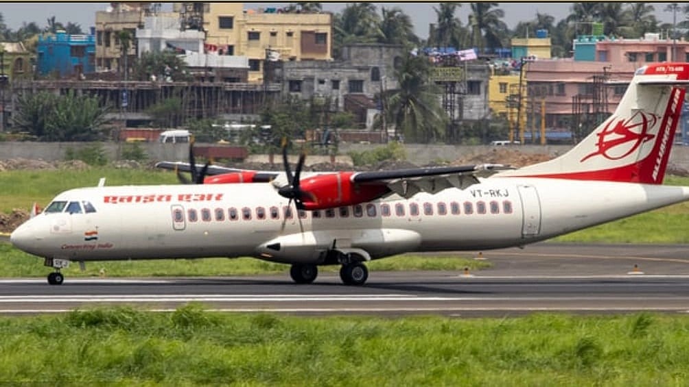 சென்னை to யாழ்ப்பாணம்.. விமானத்தில் திடீரென மயங்கி விழுந்த பயணி: அடுத்து நடந்தது என்ன?