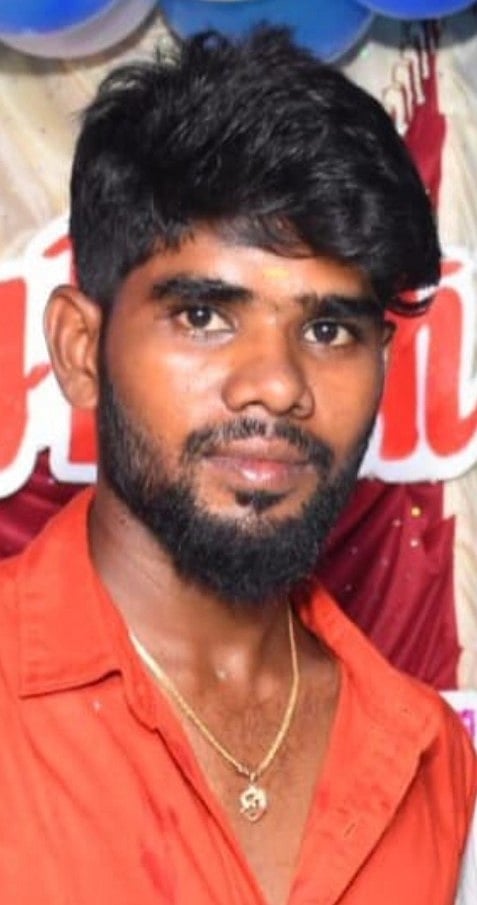 இன்டிகேட்டர் போடாமல் திரும்பியதால் வாக்குவாதம்: பைக் மீது மோதி இளைஞரை கொலை செய்த கார் ஓட்டுநர்! (Video)