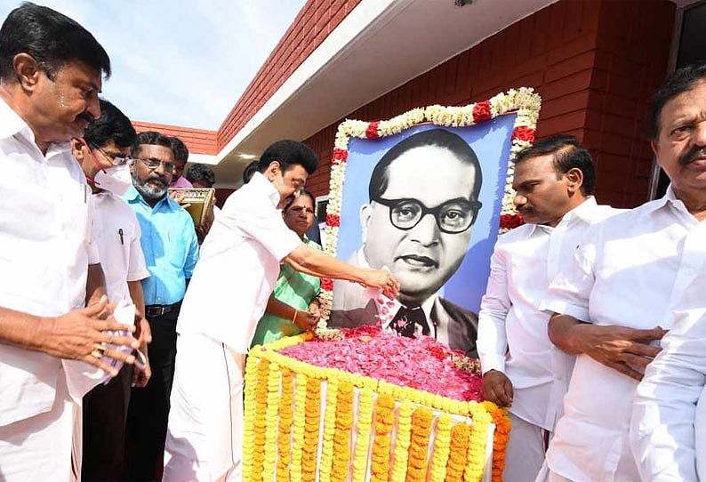 நீதிமன்றங்களில் அம்பேத்கர் புகைப்படம் அகற்றப்படாது: முதலமைச்சரின் அழுத்தத்திற்கு கிடைத்த மாபெரும் வெற்றி!