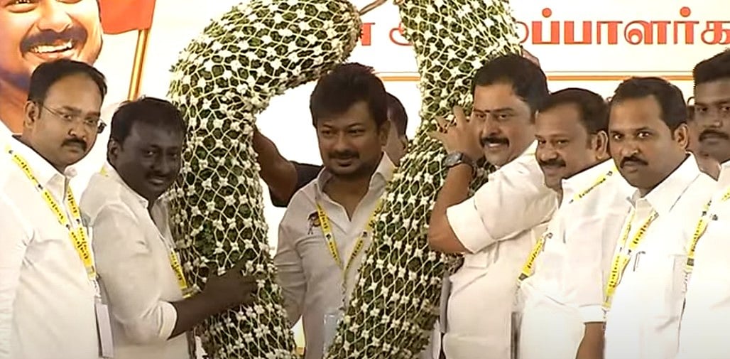 மணிப்பூரில் கலவரம்: முதலைக் கண்ணீர் வடிக்கும் மோடி : தி.மு.க இளைஞர் அணி கூட்டத்தில் கண்டன தீர்மானம்! 