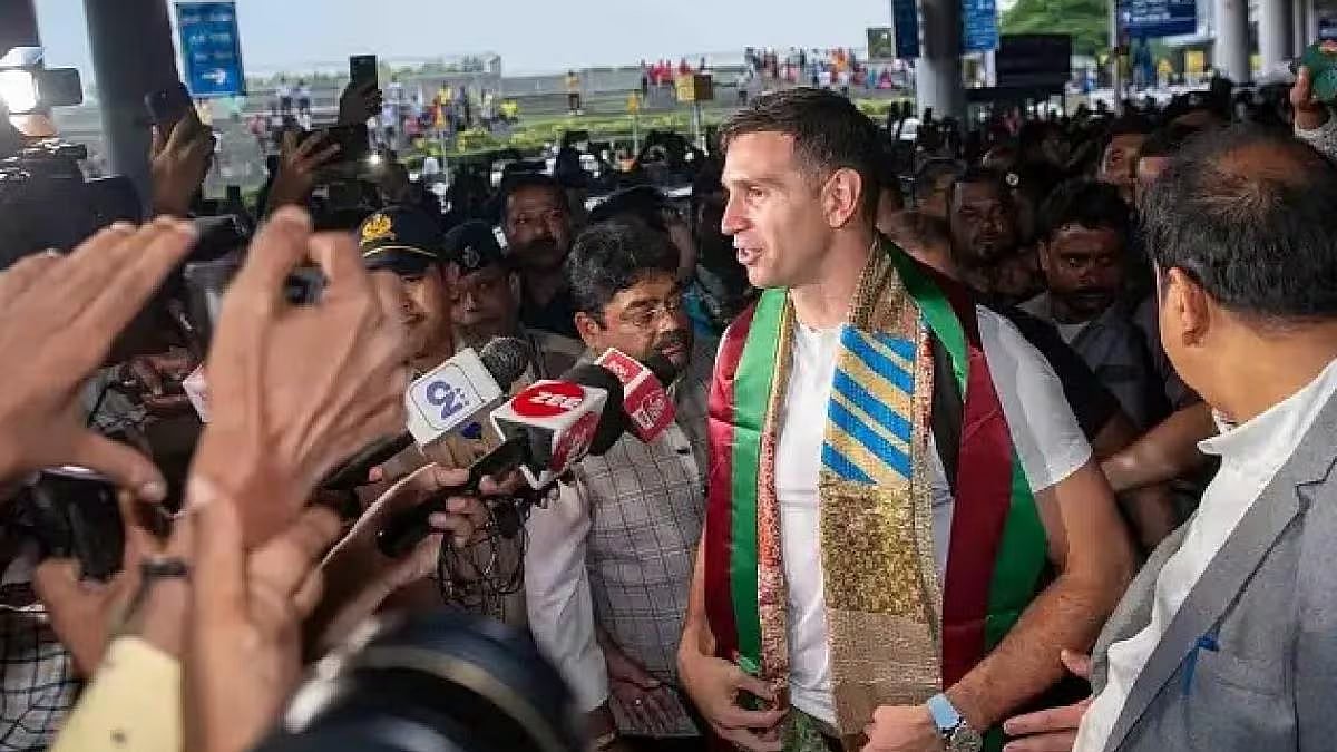 "சொன்னதை செய்துள்ளேன்" : இந்தியாவுக்கு வருகைதந்த அர்ஜென்டினா கோல்கீப்பர்..  ரசிகர்கள் உற்சாக வரவேற்பு ! 