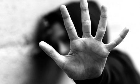 சிறுமிக்கு பாலியல் வன்கொடுமை.. 35 வயது வாலிபரை அடித்துக் கொன்ற தந்தை : ஒடிசாவில் பகீர்!