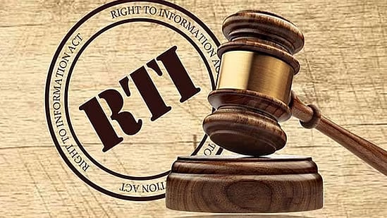 RTI கேள்விக்கு 40,000 பக்கத்துக்கு பதில்.. கார் முழுக்க நிரம்பிய சோகம்.. ஆனால் இறுதியில் நடந்த ட்விஸ்ட்