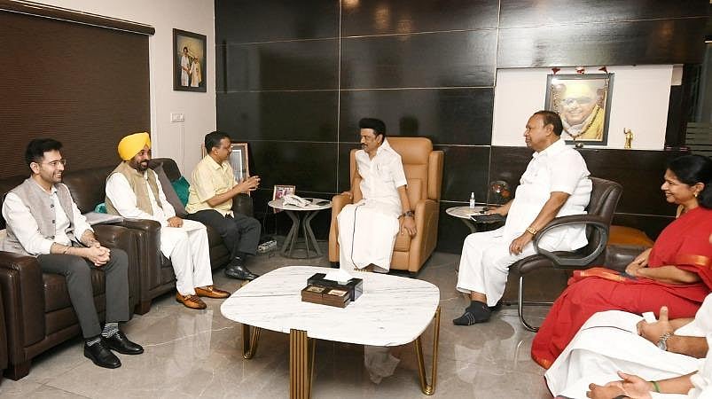 கெஜ்ரிவால் அரசுக்கு ஆதரவு.. ஒன்றிய பாஜக அரசின் அவசர சட்டத்தை எதிர்ப்போம் - காங்கிரஸ் அறிவிப்பு !