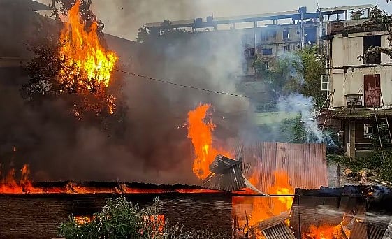”பேசவே அஞ்சும் பிரதமர் மோடி மீது இந்தியாவுக்கு எப்படி நம்பிக்கை வரும்?”..  கபில் சிபல் விமர்சனம்!