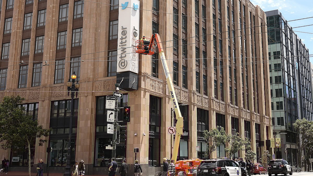 விதிமீறலில் ஈடுபட்ட ட்விட்டர் நிறுவனம்.. சிக்கலில் எலான் மஸ்க்.. புதிய பெயரால் வந்த சோதனை !