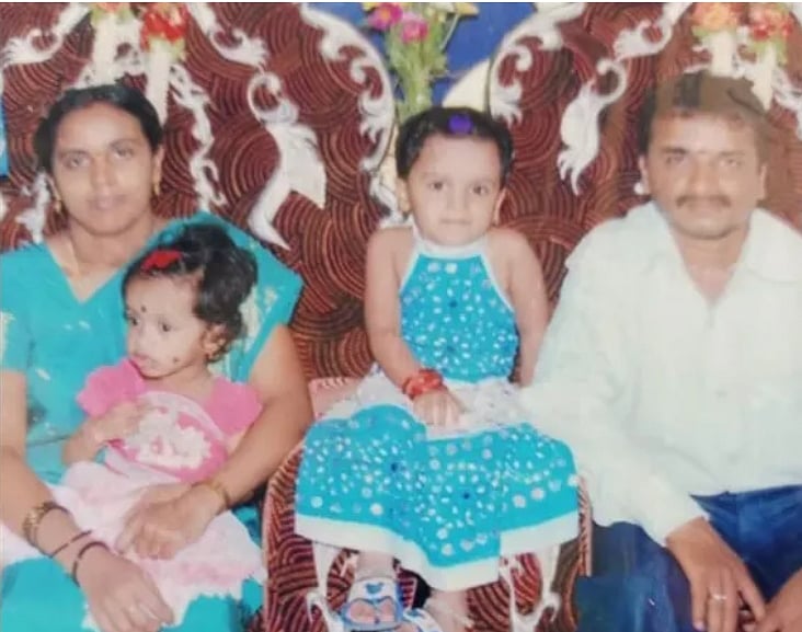 துர்நாற்றம்.. 4 நாட்களாக பூட்டி இருந்த வீடு: கதவை உடைத்து உள்ளே சென்ற போலிஸாருக்கு காத்திருந்த அதிர்ச்சி!