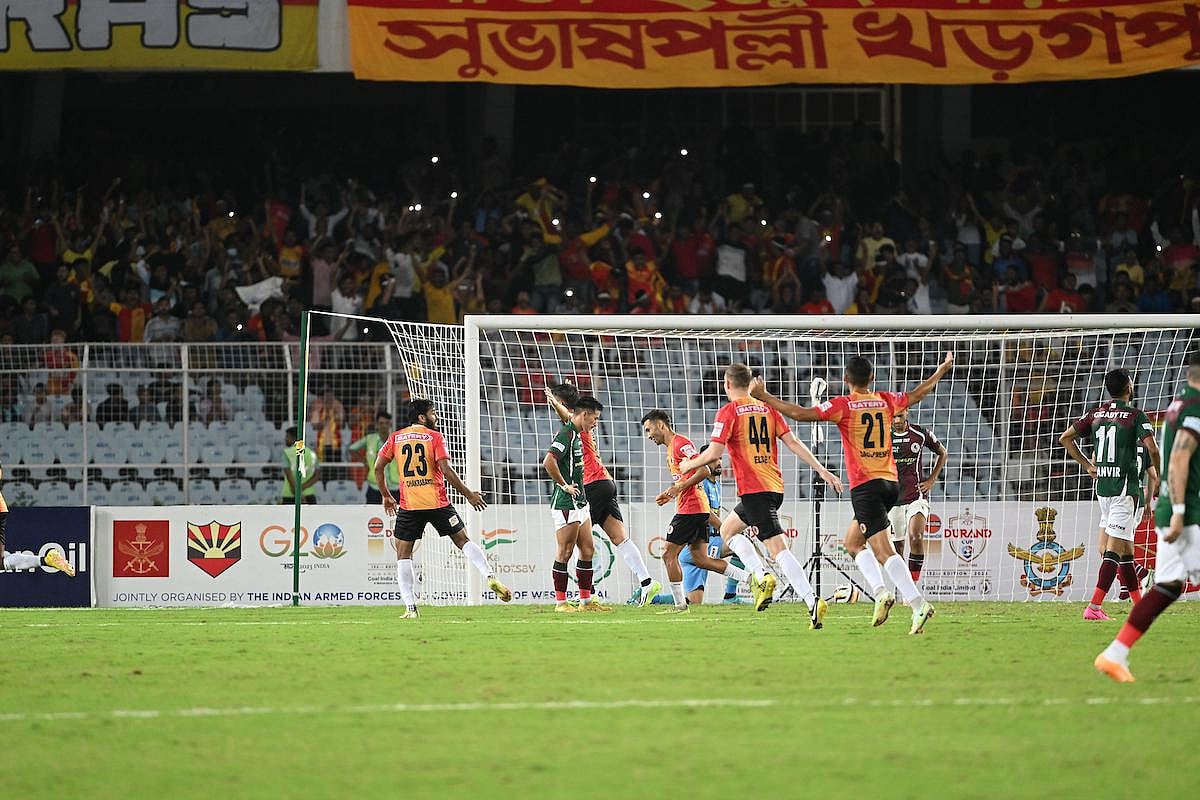 இந்தியாவின் El Classico : 4 ஆண்டுகளுக்கு பிறகு மோகன் பகான் அணியை வீழ்த்திய ஈஸ்ட் பெங்கால் !