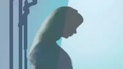 காணாமல் போன மகள்.. தகனம் செய்துவிட்டு வீடு திரும்பிய குடும்பத்துக்கு வந்த VIDEO CALL.. இறுதியில் ட்விஸ்ட்