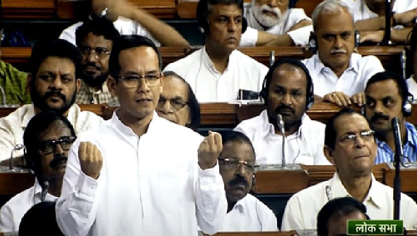 மணிப்பூரை இரண்டாக பிரித்து விட்ட பாஜக.. மக்களவையில் மோடிக்கு அடுக்கடுக்காக கேள்விகளை எழுப்பிய காங்கிரஸ்!