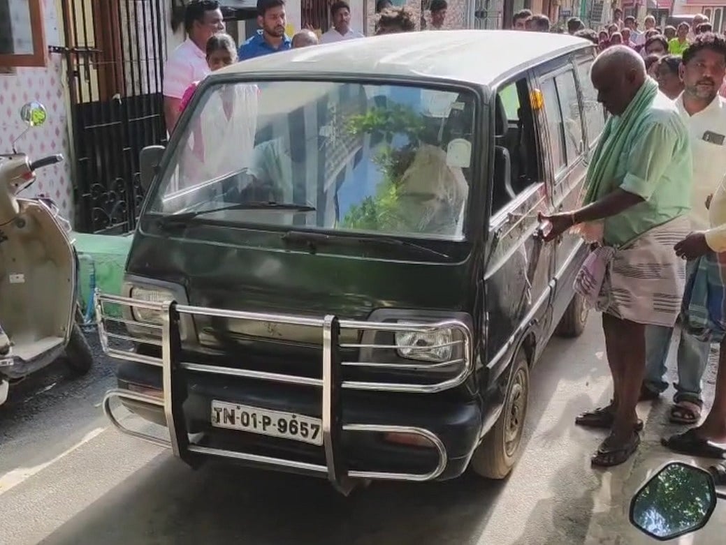 3 குழந்தைகள் உட்பட ஒரே குடும்பத்தை சேர்ந்த 4 பேர் பலி.. கொசு விரட்டியால் நள்ளிரவில் சோகம் !