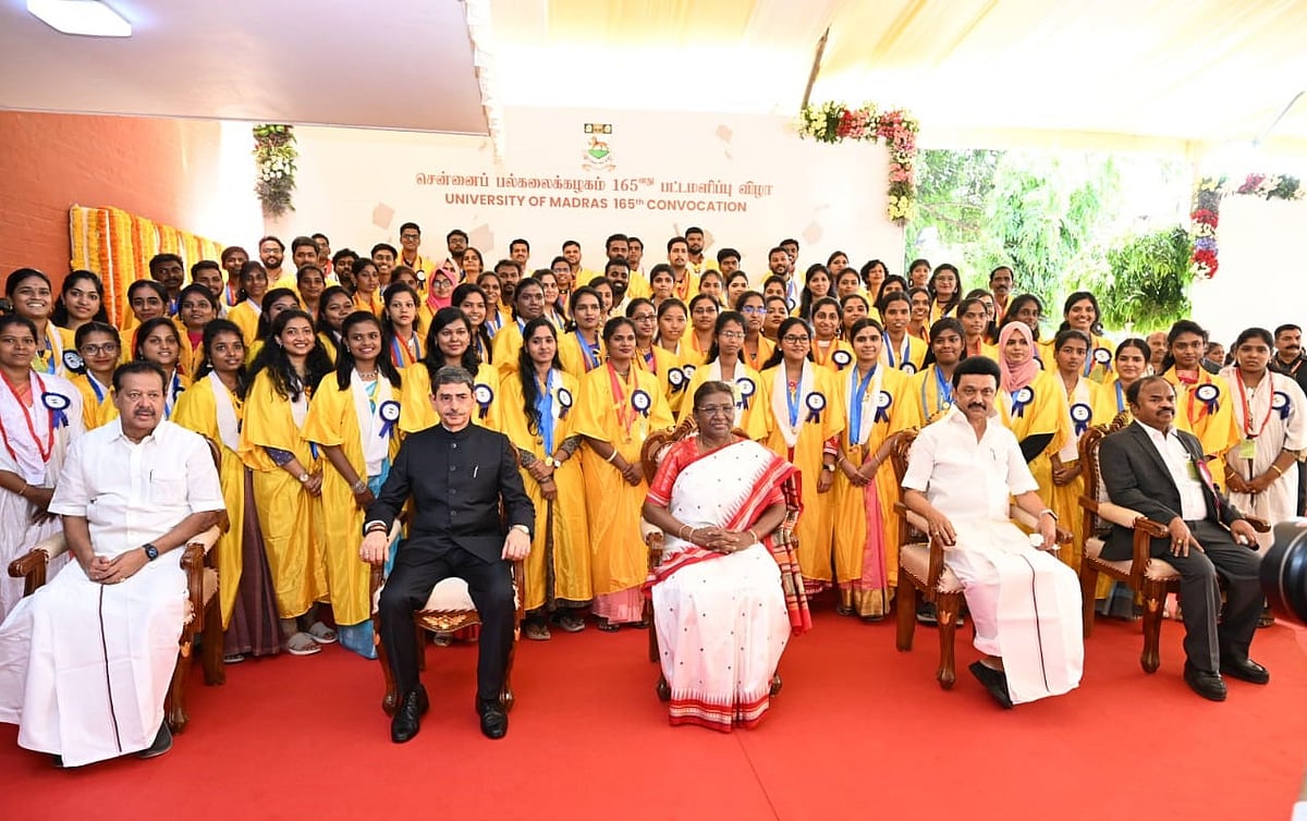 “பாலின சமத்துவத்திற்கு சிறந்த எடுத்துக்காட்டாக திகழ்கிறது சென்னை பல்கலை.” : குடியரசு தலைவர் புகழாரம்!