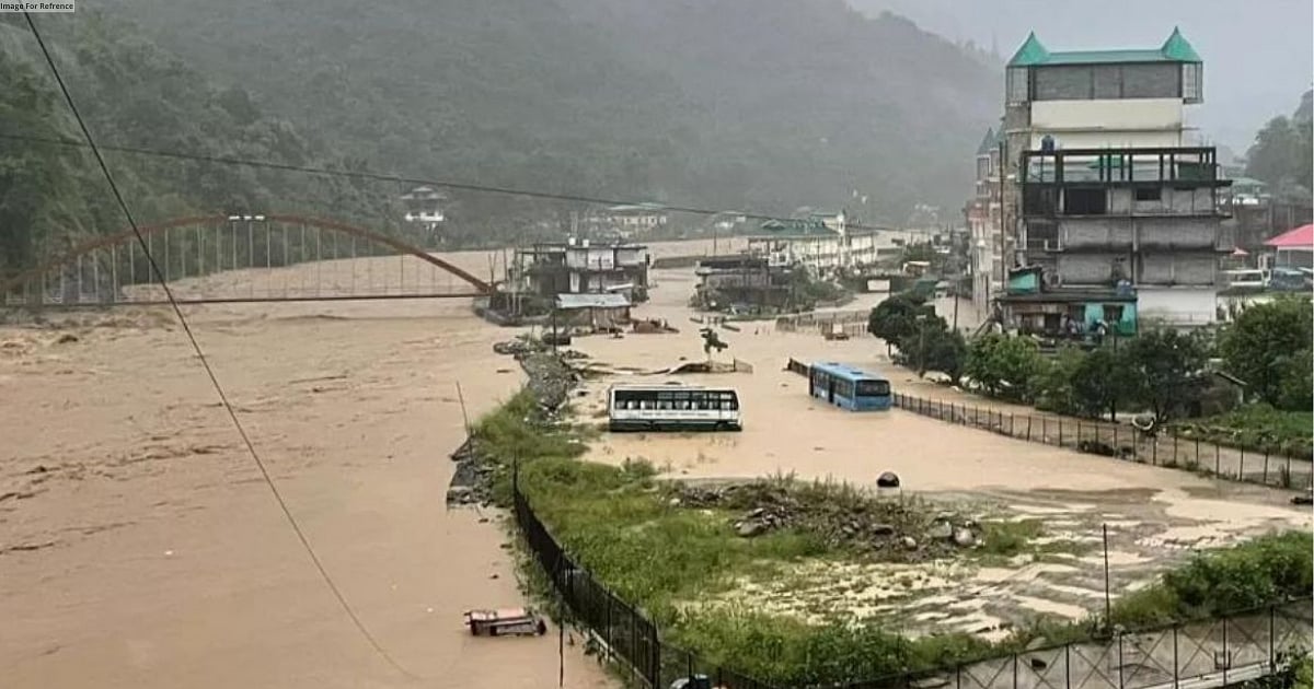 பேரிடரில் சிக்கியுள்ள இமாச்சலம்.. ரூ.10 கோடி நிதியுதவி: உதவிகரம் நீட்டிய தமிழ்நாடு முதல்வர் மு.க.ஸ்டாலின்