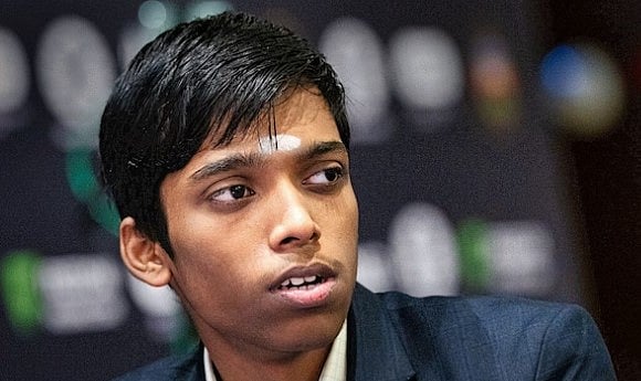 மீண்டும் உலக சாம்பியன் கார்ல்சன்.. 2ம் இடம் பிடித்த பிரக்ஞானந்தா: ரூ.67 லட்சம் பரிசு!