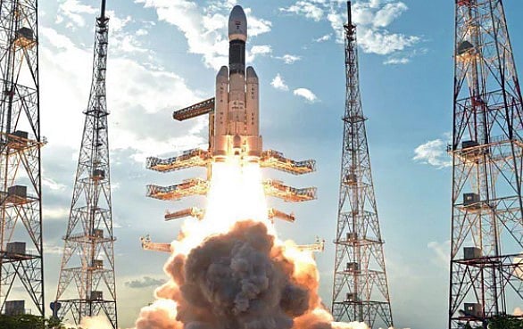 நிலவை அடுத்து விண்வெளிக்கு மனிதர்களை அனுப்ப முடிவு..  இஸ்ரோவின் அடுத்தடுத்த அதிரடி  திட்டங்கள் என்ன?