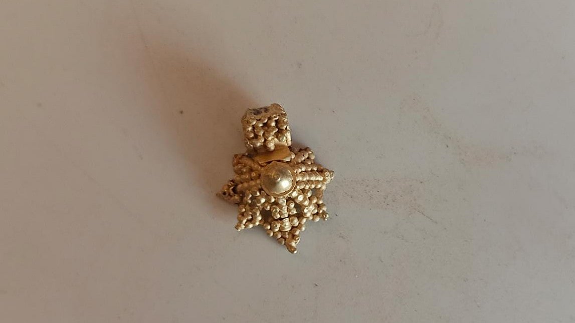 தோண்டத் தோண்ட தங்கம்.. அகழ்வாராய்ச்சியில் கண்டெடுக்கப்பட்ட  3 கிராம் தங்க தாலி!