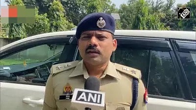 இளம் பெண் காவலாளி கூட்டு பாலியல் வன்கொடுமை.. சக ஊழியர்கள் செய்த கொடூரம்.. - உ.பி.யில் தொடரும் அவலம் !