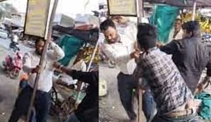 காசு கேட்டதால் ஆத்திரம்.. பா.ஜ.க நிர்வாகியை செருப்பால் அடித்த அதே கட்சியை சேர்ந்த தொண்டர்கள்!