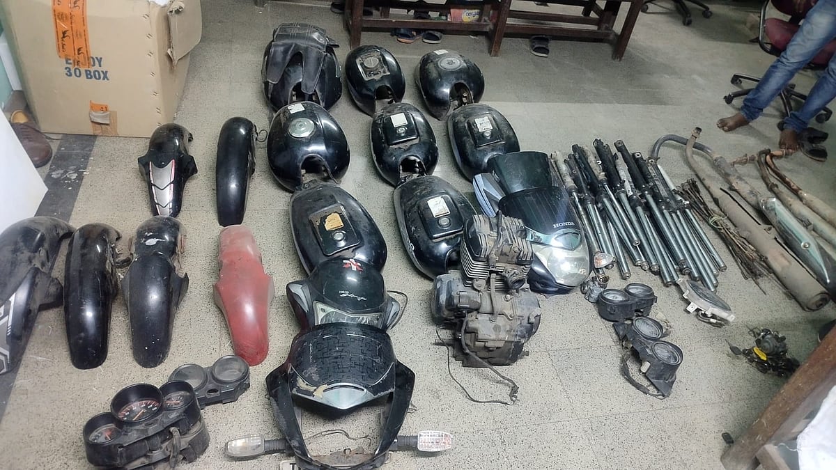 டூ வீலர்களை திருடி பார்ட் பார்ட்டா கழட்டி விற்பனை.. உல்லாசமாக இருந்த மெக்கானிக்: சிக்க வைத்த  கட்டை பை!