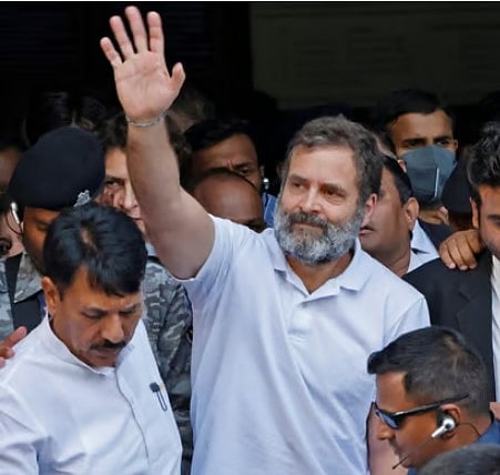 நான் திரும்பி வந்துட்டேன்னு சொல்லு.. ராகுல் காந்திக்கு வழங்கப்பட்ட தண்டனைக்கு தடை விதித்த உச்சநீதிமன்றம்!