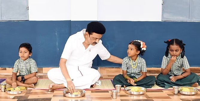 ”பசிப் பிணியை போக்கும் கருணை திட்டம்”: முதலமைச்சரின் காலை உணவு திட்டத்திற்கு தினத்தந்தி பாராட்டு!