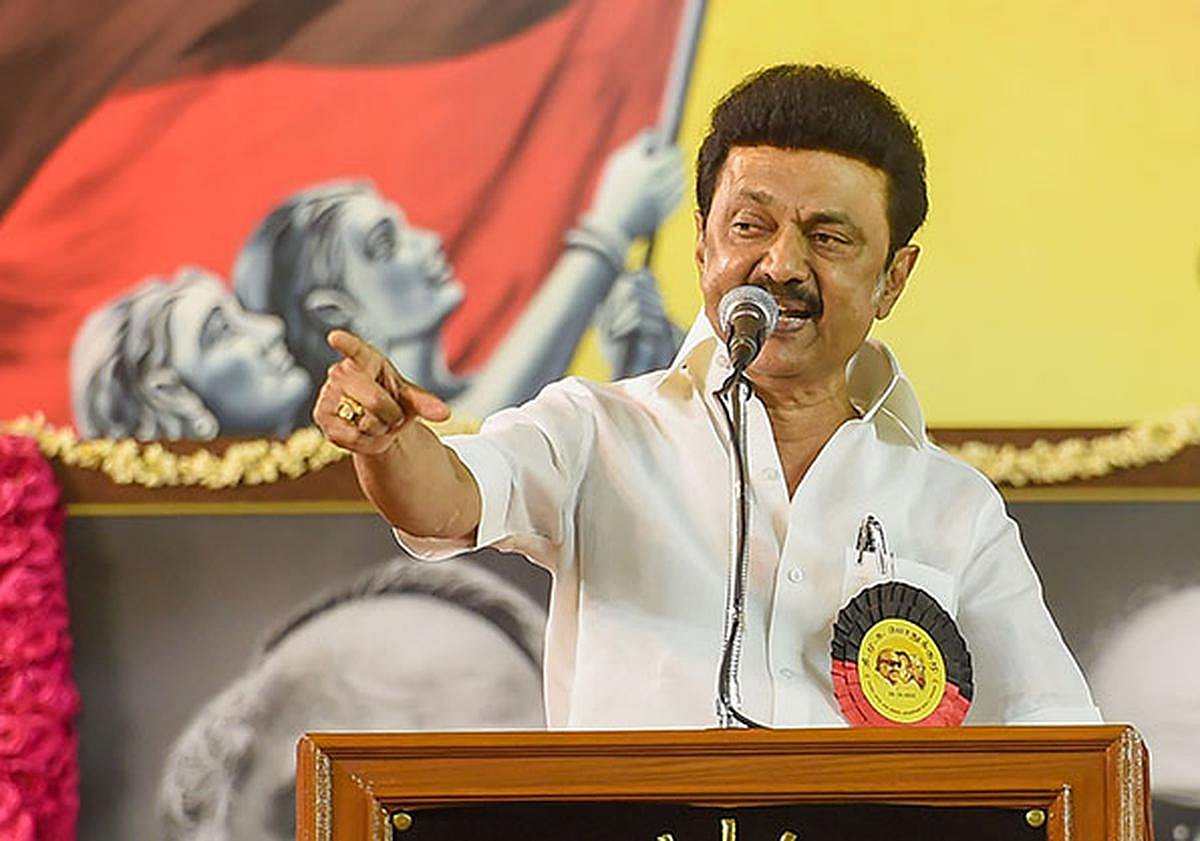 இந்தி திணிப்பு.. தமிழ்நாடு தலையாட்டி பொம்மை அல்ல : அமித்ஷாவுக்கு எச்சரிக்கை விடுத்த முதலமைச்சர்!