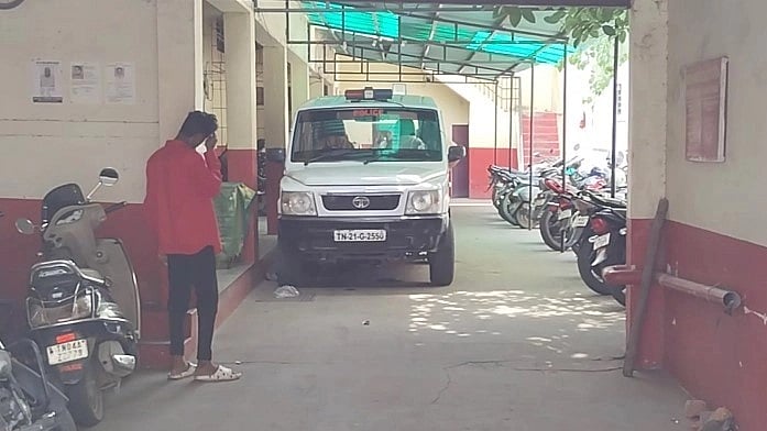 இருசக்கர வாகனம் திருட்டு.. அதே வண்டியில் ATMல் கைவரிசை காட்டியபோது சிக்கிய 2 வாலிபர்கள்!