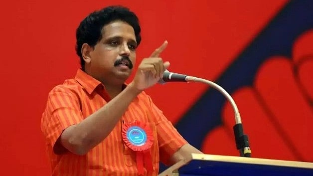 ”தமிழ்நாடு இந்தியிடம் மண்டியிடாது”.. வெகுண்டெழுந்த மதுரை நாடாளுமன்ற உறுப்பினர் சு.வெங்கடேசன்! 