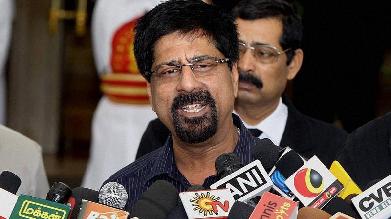 " இப்படிப்பட்ட ஒரு வீரர் சாம்சனுக்கு மாற்றா ?" - மூத்த வீரரை விமர்சித்த முன்னாள் தேர்வுக்குழு தலைவர்!