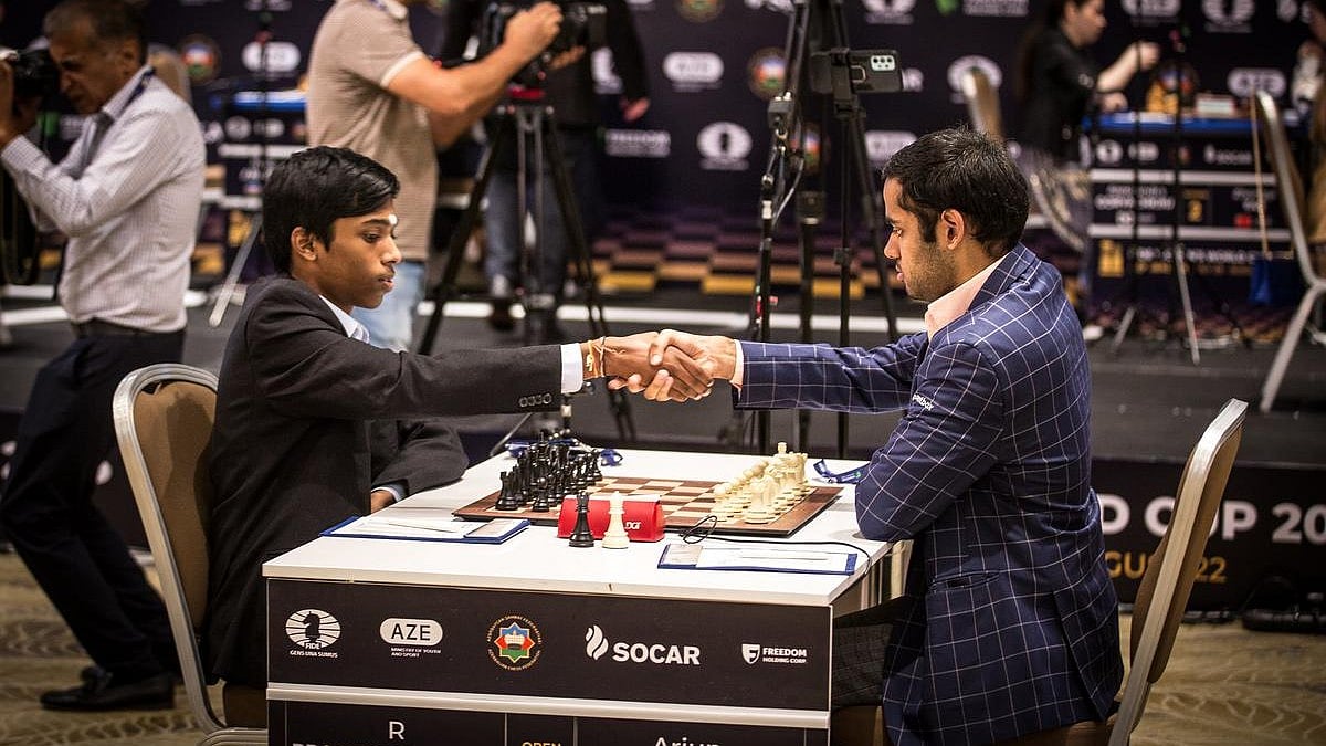 அடுத்தடுத்து அதிரடி: உலகக்கோப்பை தொடரில் விஸ்வநாதன் ஆனந்துக்கு பிறகு அரையிறுதியை எட்டி பிரக்ஞானந்தா சாதனை