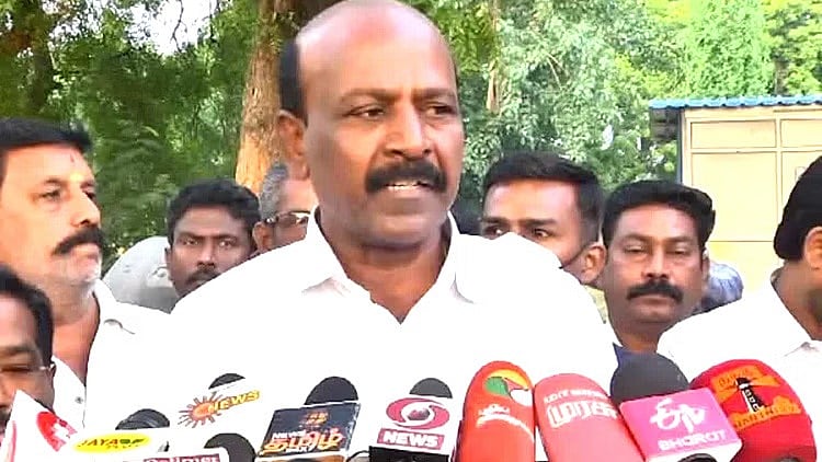 சிறுநீரகம், கல்லீரல், கண்.. உடல் உறுப்பு தானம் செய்த அரசு ஊழியருக்கு அரசு மரியாதை: அமைச்சர் மா.சு பேட்டி!