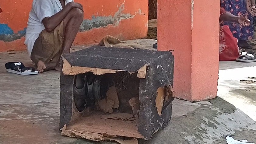 காணாமல்போன 2 வயது சிறுவன்.. வீட்டில் இருந்த speaker box-ல் சடலமாக மீட்பு ; விசாரணையில் பகீர்!