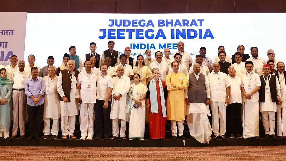 நாங்க ரெடி.. நாடாளுமன்ற தேர்தலில் ஒன்றாக இணைந்து போட்டி: INDIA கூட்டணி கூட்டத்தில் தீர்மானம் நிறைவேற்றம்!