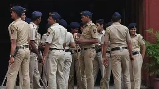 விவசாய நிலத்தை நாசம் செய்த பன்றிகள்.. உரிமையாளர் குடும்பம் அடித்து கொலை: 2 பெண்கள் உட்பட 3 பேர் பலி!