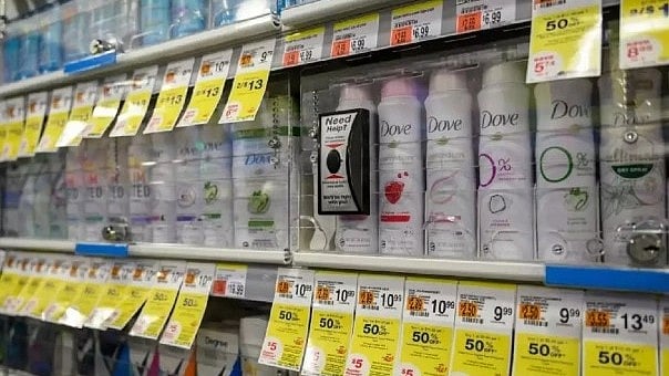 அதிகரிக்கும் திருட்டு.. Chocolates, Toothpasteக்கு பூட்டு: தத்தளிக்கும் பல்பொருள் அங்காடி நிலையங்கள்!