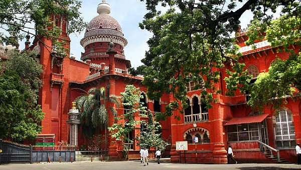 ‘சுயமோட்டோ’.. சிந்துபாத் கதைபோல முடிவற்றதாகக் கிளம்பும்: நீதிமன்றம் தவறான முன்னுதாரணமாகக் கூடாது: சிலந்தி